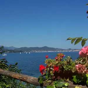 camping-village-rosselba-le-palme-portoferraio.it-tuscanyhotel.com/